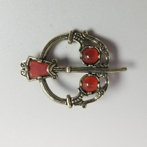 Vintage Celtic Style Red Cabochon Brooch, Kilt Shawl Scarf Lapel Pin, Estate - Picture 5 of 6